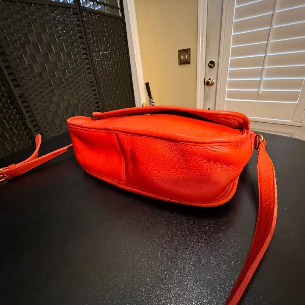 Coach vintage red crossbody bag 3846